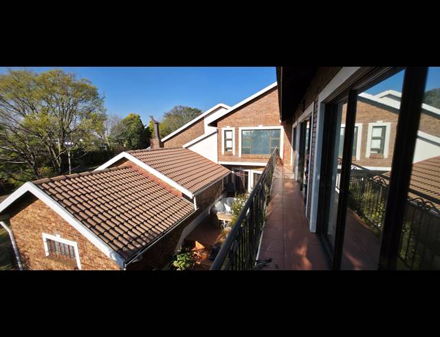 5 BEDROOM FREESTANDING FOR SALE IN REYNO RIDGE